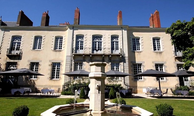 Laval Hotel | Hôtel Perier du Bignon