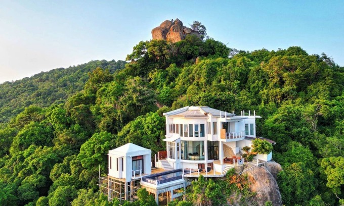 Koh Tao Villa | Högt belägen villa med privat pool och fantastisk utsikt.