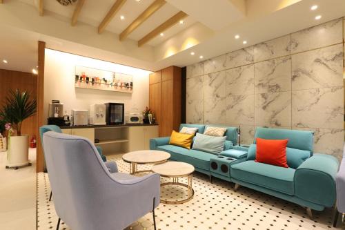 Dongnae District Hotel | H Avenue Hotel Minam