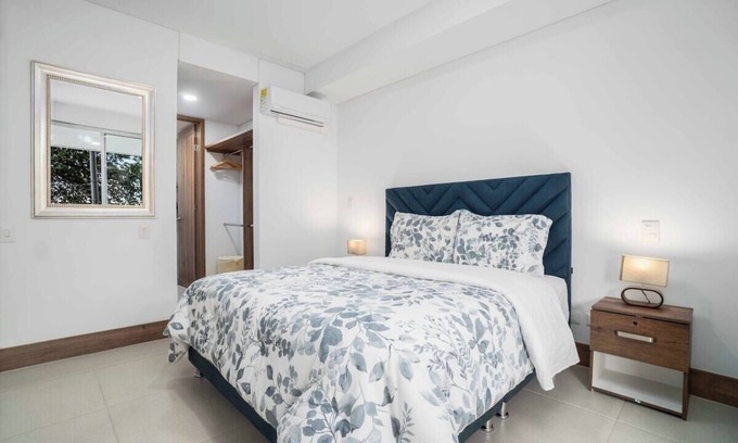 Granada Apartment | H107 - Perfect Holiday Pad | Pool | Parking | WiFi