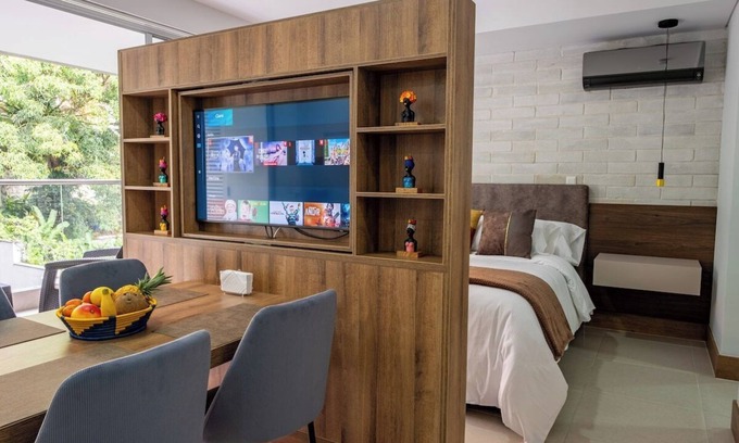 Granada Apartment | H602 - Cozy Garden View, Fast WiFi & Rooftop Pool