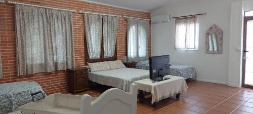 Azuqueca de Henares Apartment | Habitación,Piscina y Jardín