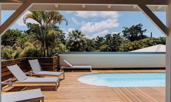 Petit-Bourg House | Habitation Tabanon