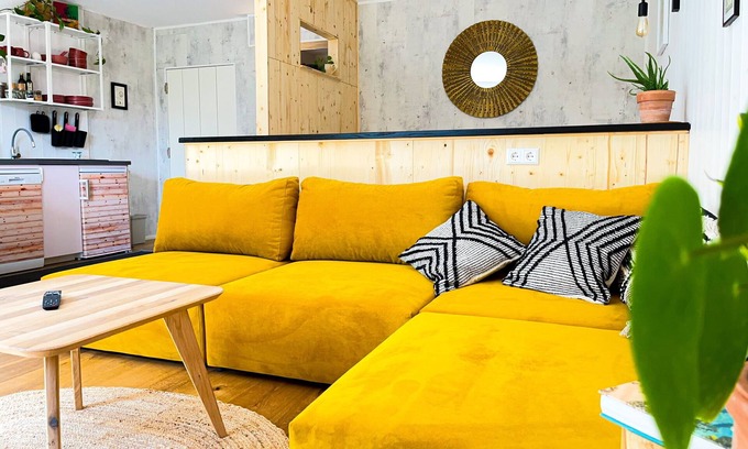 Friedrichshafen Apartment | Hacienda Flat 1 - beautiful apartment with terrace & garden - dogs allowed