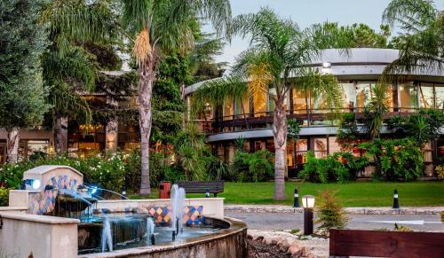 Ma'alot - Tarshiha Hotel | Hacienda Forest View Hotel