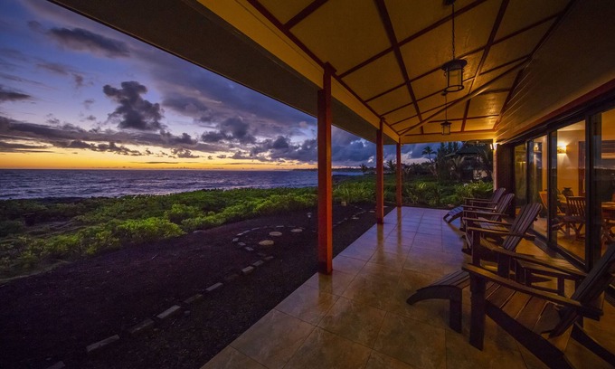 Keaau House | HALE HALE'AI OCEANFRONT AIR CONDITIONED SPECTACULAR with POOL