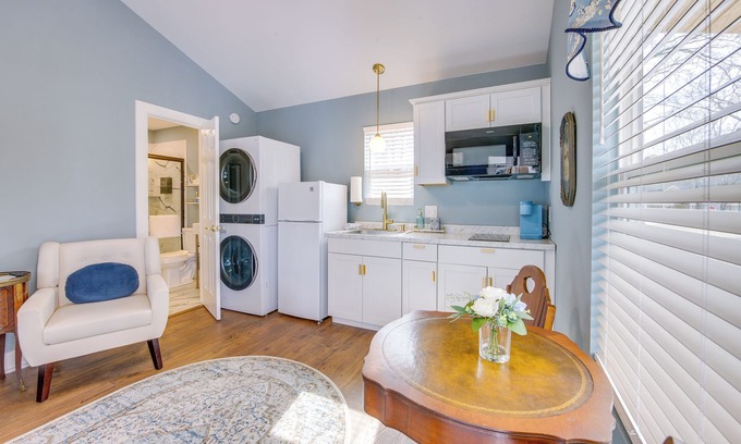 Jefferson Cottage | Half-mi to Dtwn: New Cottage in Jefferson!