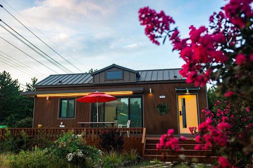 Jocheon House | Hamdeok Poolvilla Pension Lamborghini