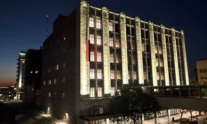 Downtown Lincoln Hotel | Hampton Inn by Hilton Lincoln Downtown