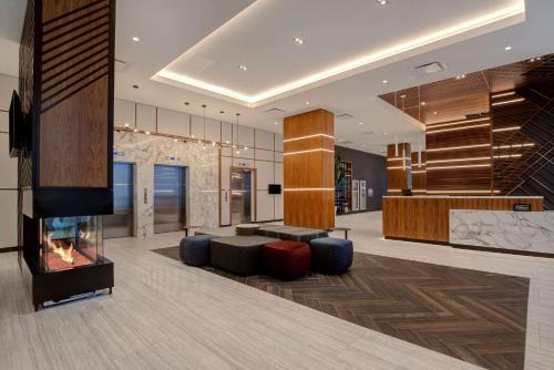 Chinatown Hotel | Hampton Inn Montreal Downtown, Qc