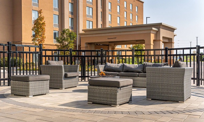 Brantford Hotel | Hampton Inn & Suites by Hilton Brantford Conference Centre