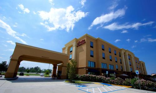 Tomball Hotel | Hampton Inn & Suites by Hilton Tomball Houston NW