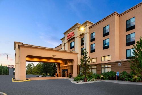 Fairbanks Hotel | Hampton Inn & Suites Fairbanks