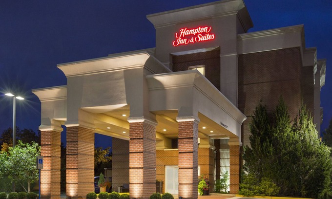 Herndon Hotel | Hampton Inn & Suites Herndon-Reston