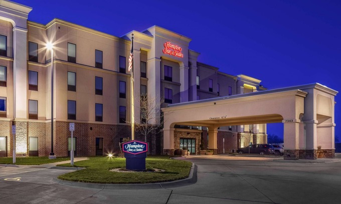 Lincoln Hotel | Hampton Inn & Suites Lincoln - Northeast I-80