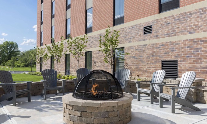 Westfield Hotel | Hampton Inn Westfield