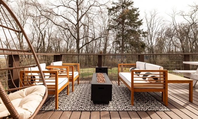 West Chester House | HangingEggChair~FirePit~HugeYard~Mural~King'sIsland~CincyTheme~Grasswall