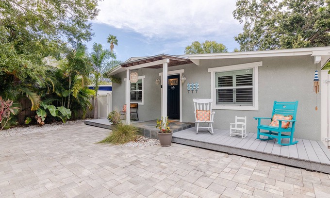 Crystal Beach Cottage | Happy Camper Cottage - Cozy Oasis with Outdoor Hot Tub