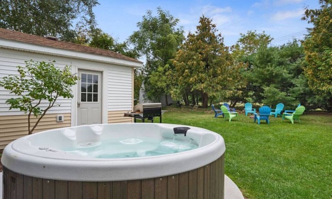Port Sanilac House | Happy Harbor w Hot Tub, Golf Cart and Luxury!