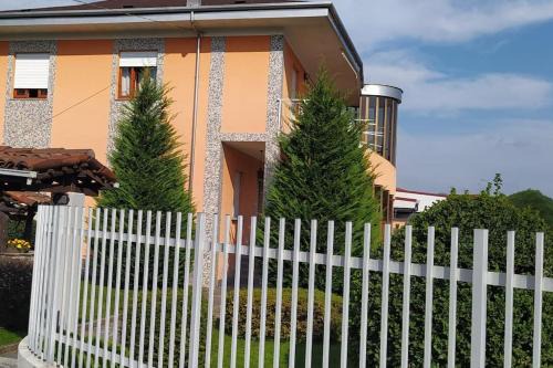 Borgomanero Apartment | Happy Host by YV
