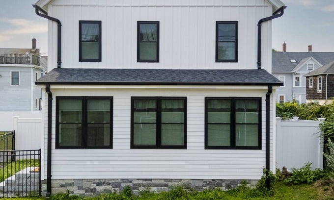 Stonington House | Harbor House on Main – Historic 5BR Retreat Near Downtown Mystic