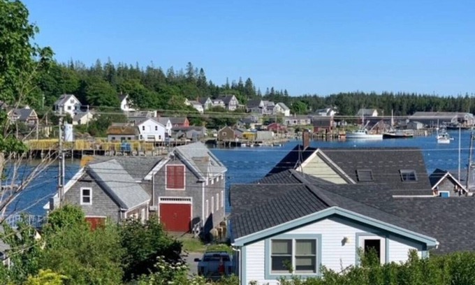 Vinalhaven House | Harbor Outlook with Water Views