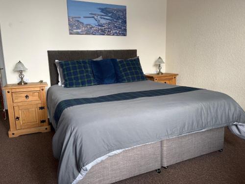 Wick House | Harbour bridge, Camps bar