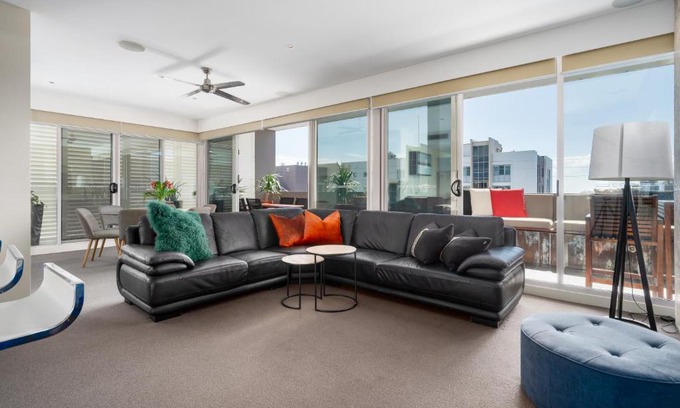 Newcastle Apartment | Harbourside Penthouse by Terminus