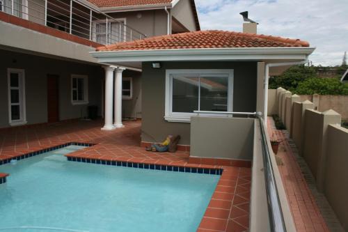 Port Edward Apartment | Hardman Beach House