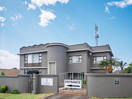 Berea Bed & Breakfast | Harewood Lodge