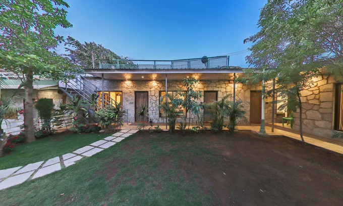 Mount Abu Hotel | Hari Niwas - A Boutique Garden Resort Mount Abu