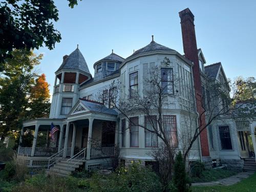Fort Plain Bed & Breakfast | Haslett House - A Gilded Age Estate