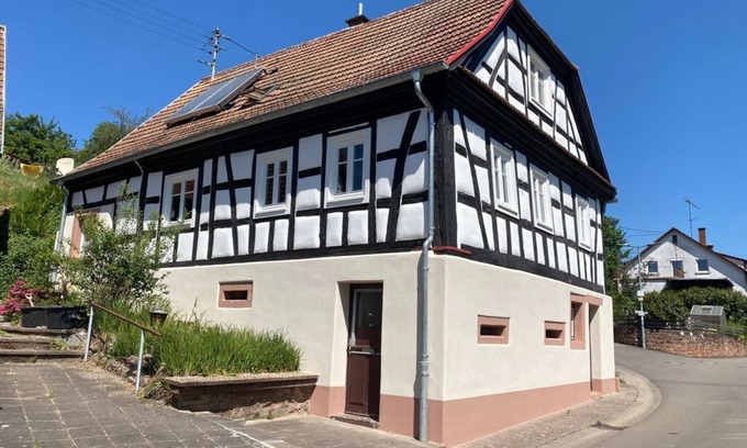 Erlenbach bei Dahn House | Haus der Behaglichkeit - vacation home, shower, WC, 2 bedrooms