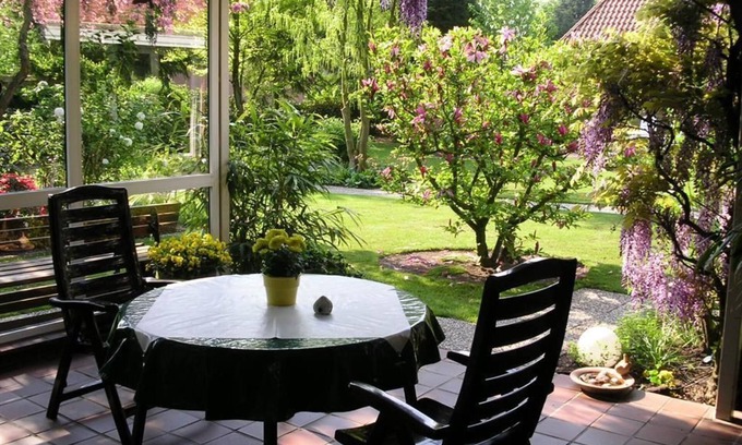 Westerstede Apartment | Haus Meise - apartment/apartment, shower and bath, toilet, 1 bedroom