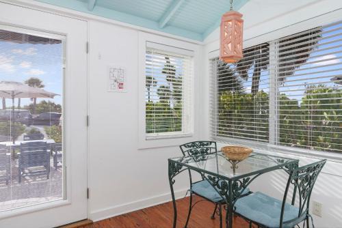 Pass-a-Grille Hotel | Havana Inn