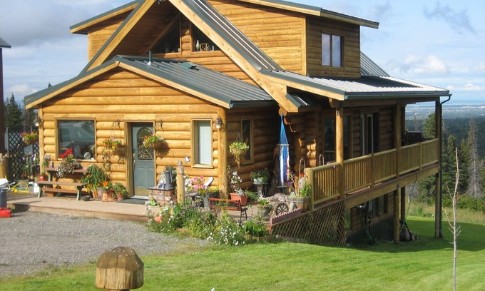 Bear Valley Apartment | Have an Authentic Log Cabin Alaskan 5 Star experience at "The Eagles Nest"