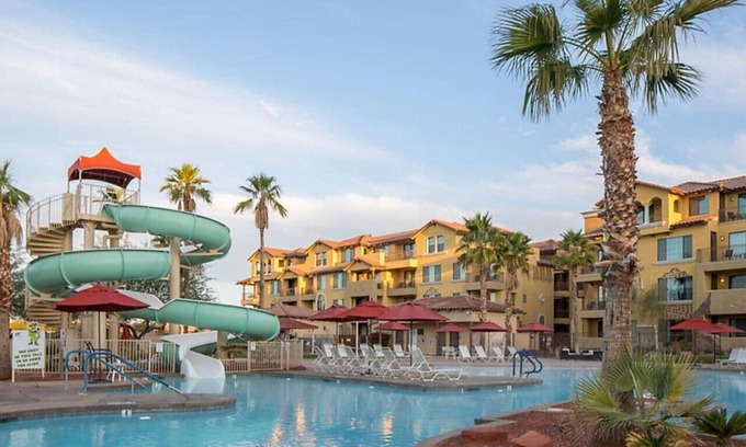 Cibola Vista Apartment | Have the family enjoy a 3 story waterslide in a resort setting in this 2BD condo