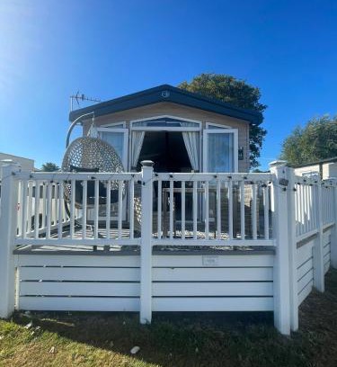 Isle of Grain Apartment | Haven caravan Kent coast sleeps 6 with WiFi