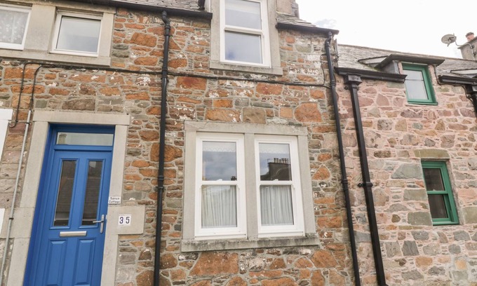 Kirkcudbright Cottage | HAVEN COTTAGE, romantic, character holiday cottage in Kirkcudbright