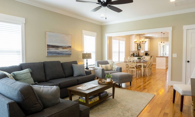 Wilmington House | Haven House: New Bungalow near downtown, close to all!