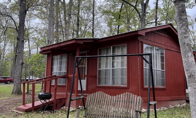 Hemphill Cottage | Hawthorne Fish & Fun Guest house