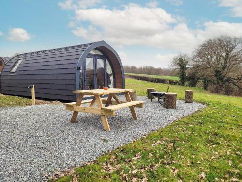 Battle House | Hayfield Haven-Uk40691