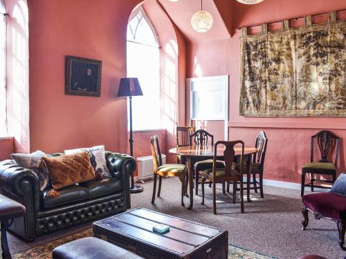 Turriff House | Hayfield - Uk35890