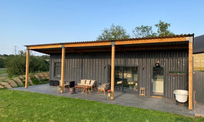 Shepton Mallet Apartment | Hazy Hollow