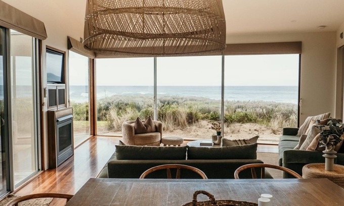 Port Fairy Villa | Hearns Beachside Villa 9
