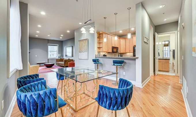 Downtown Omaha Apartment | Heart of Dtwn Omaha: Historical Apt w/Perks