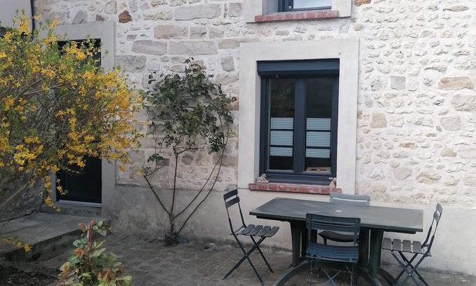 Soisy-sur-Ecole Apartment | Heart of Gâtinais