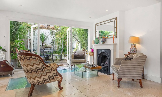 Hampstead House | Heart of Hampstead, by Veeve