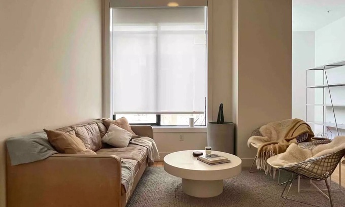 Uptown Oakland Condo | Heart Of Oakland Broadway Condo Retreatn