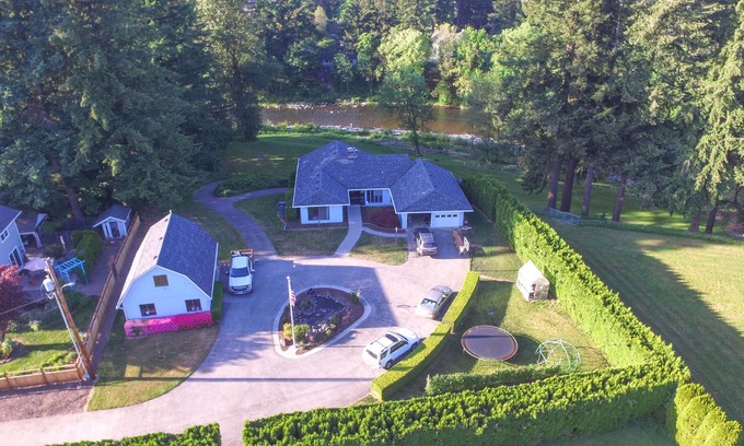 Washougal House | Heart of Washougal River: waterfront property, beautiful view, located in town